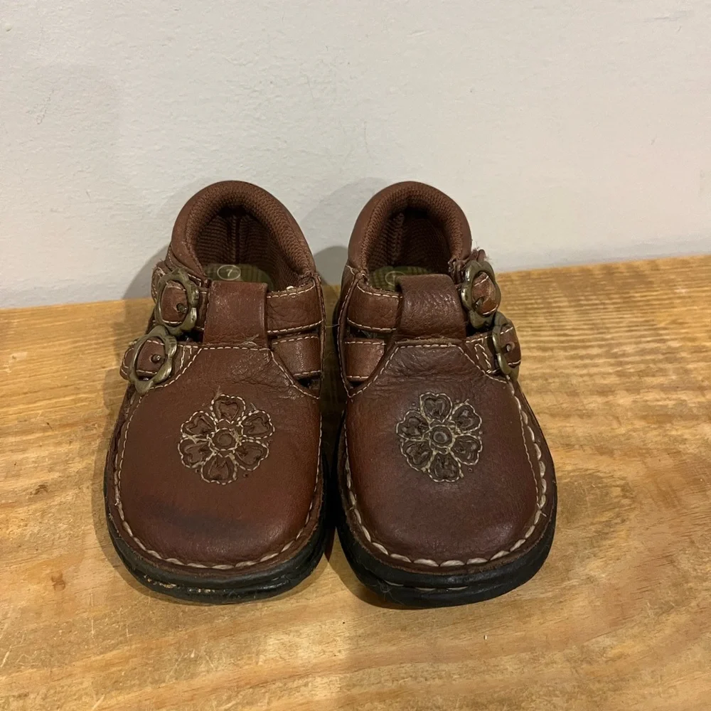 Health Tex VTG girls brown leather flower slip on loafer shoes y2k size 7‎ GUC
